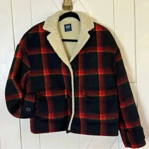 The Gap plaid jacket with warm fleece lining   
Women's size medium